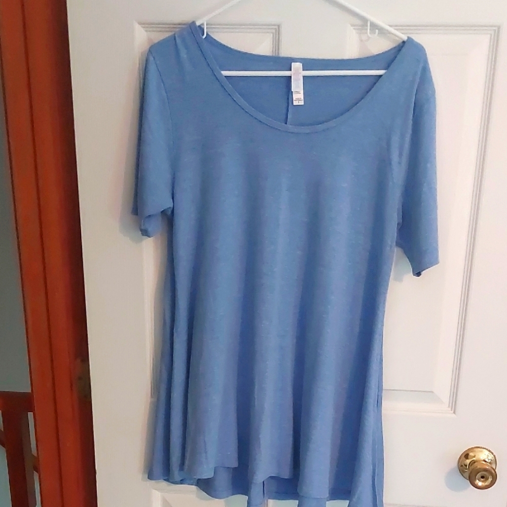 💚 2/$20 LuLaRoe Blue Short Sleeve "Perfect T"